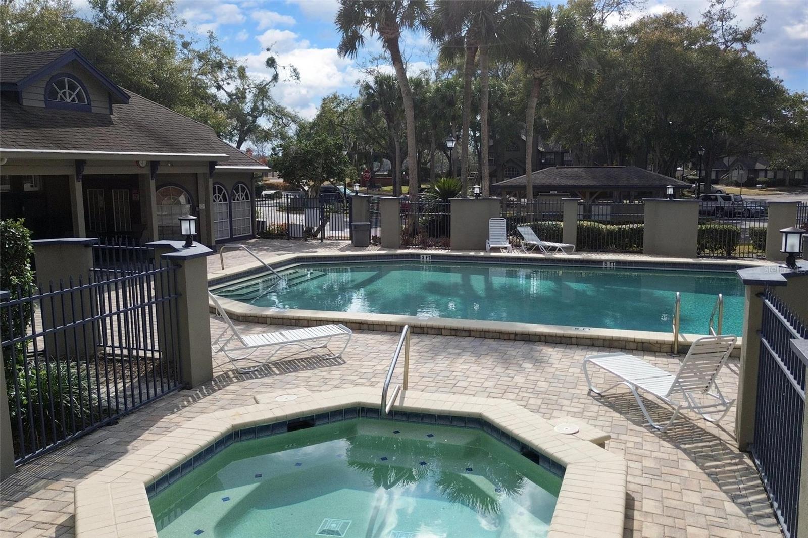 Image 41 of 60 For 966 Helmsley Court 100