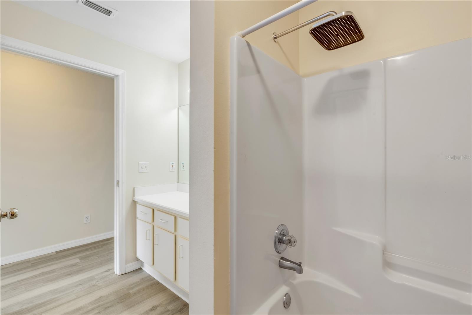 Image 17 of 28 For 1601 Big Tree Road 807