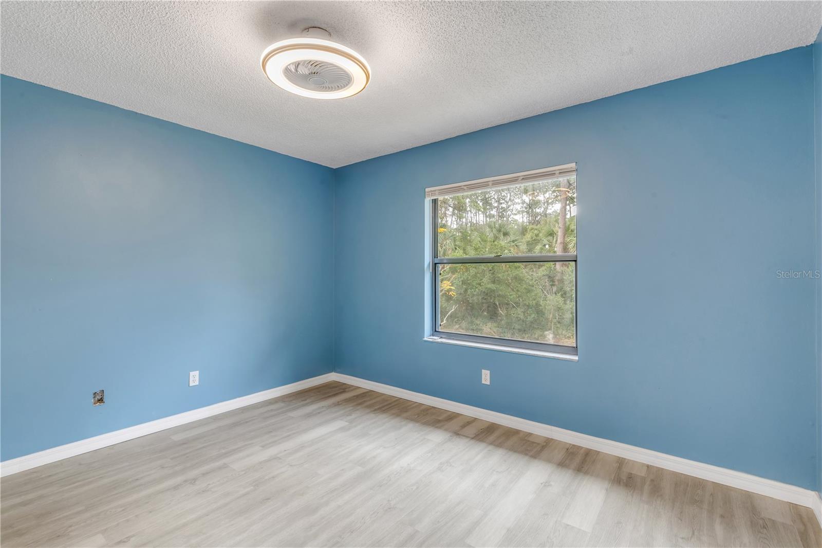 Image 21 of 28 For 1601 Big Tree Road 807