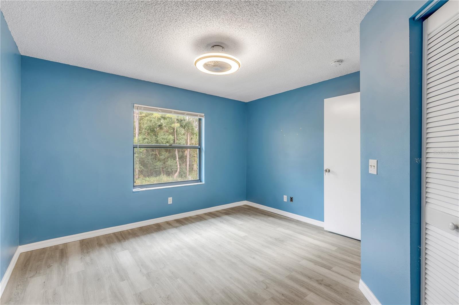 Image 24 of 28 For 1601 Big Tree Road 807