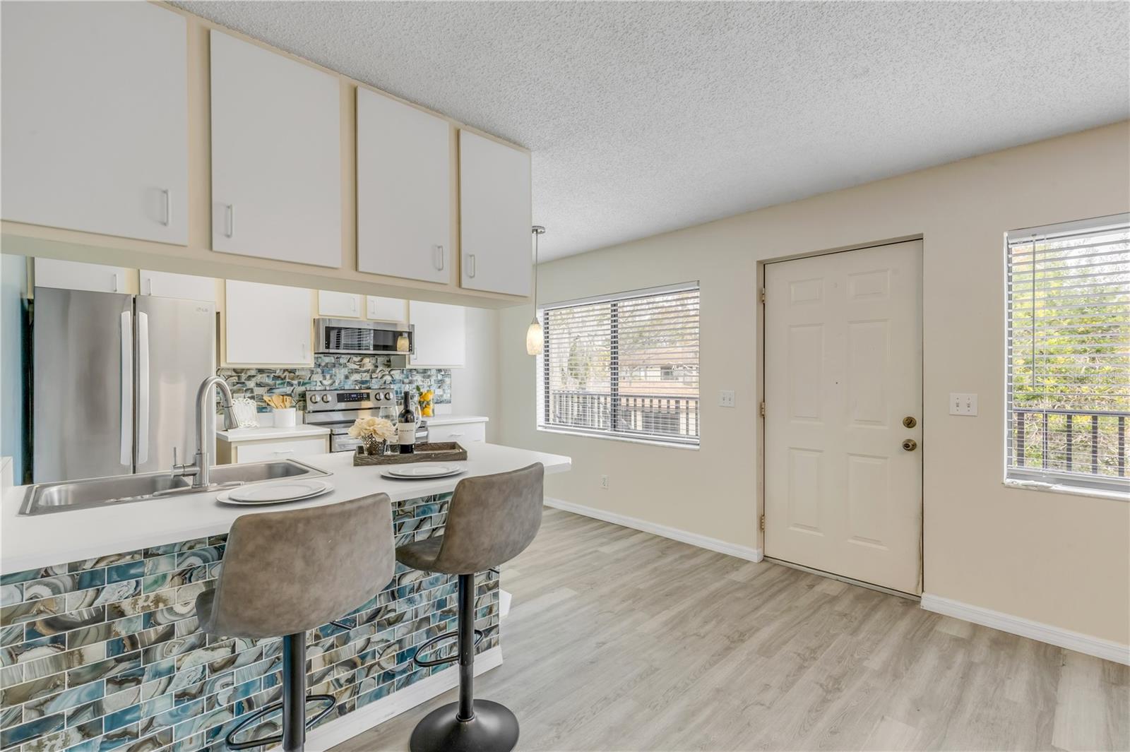 Image 4 of 28 For 1601 Big Tree Road 807