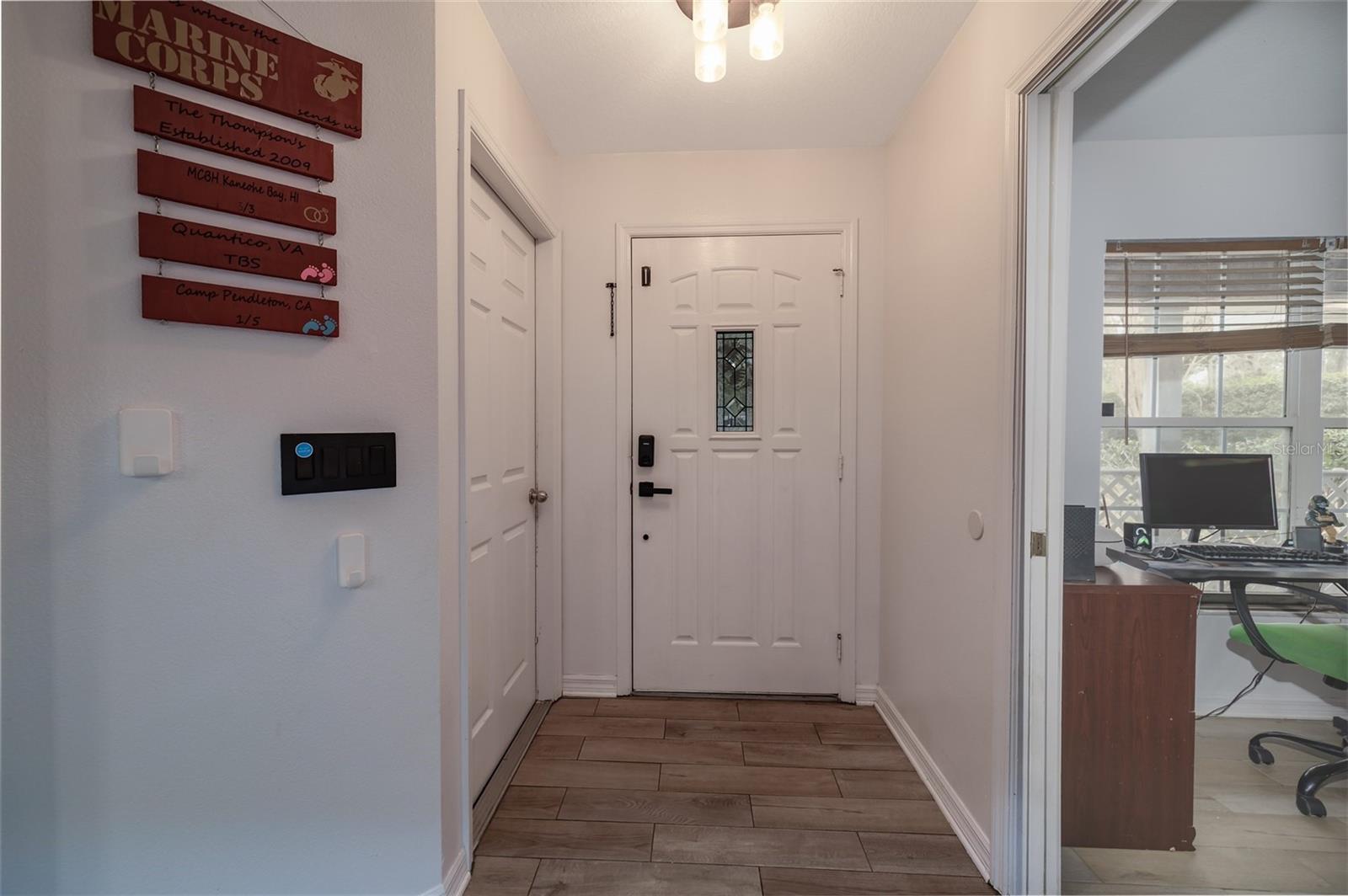 Listing photo id 3 for 420 Pineapple Street