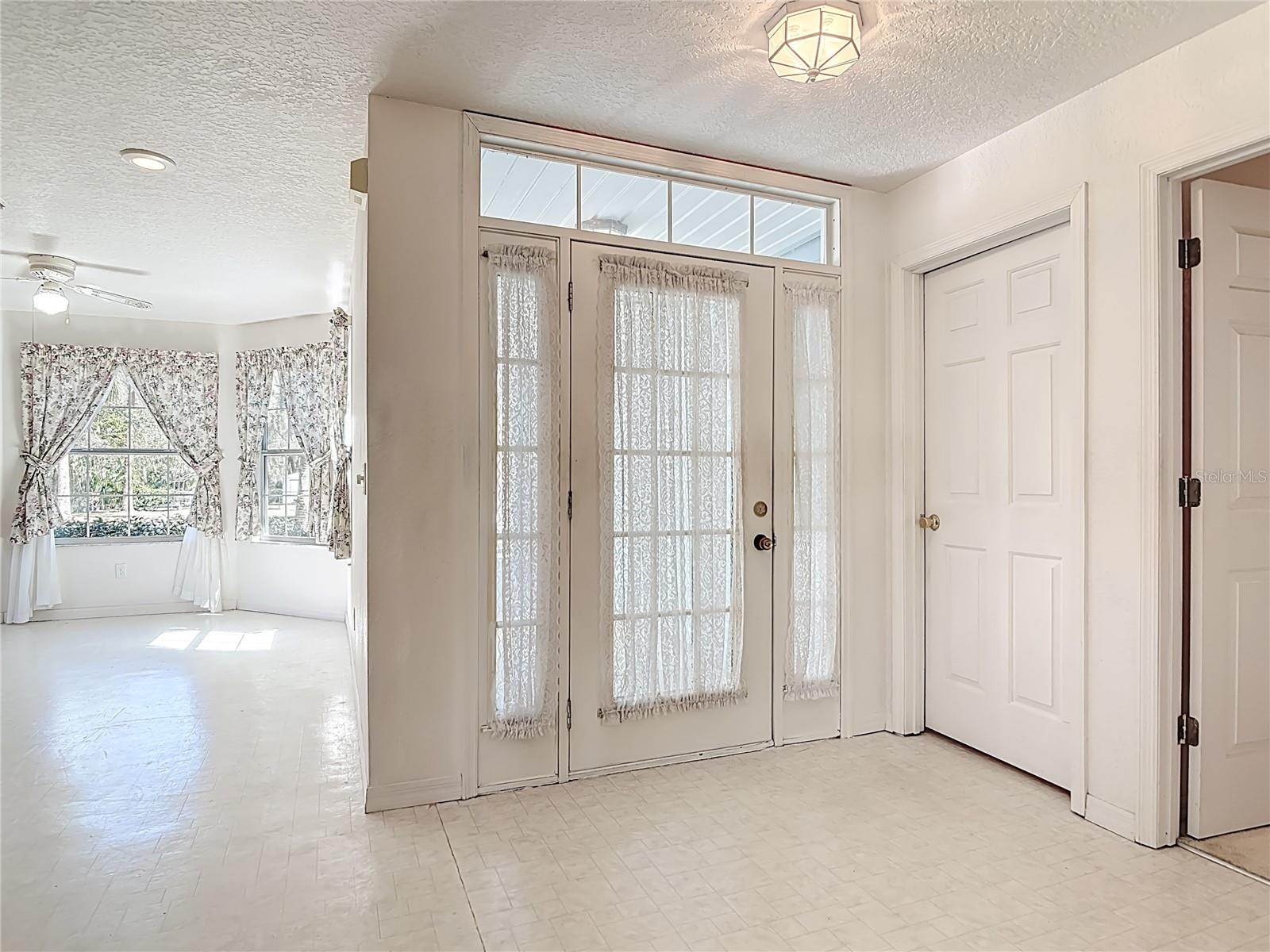 Image 10 of 63 For 1606 Center Street