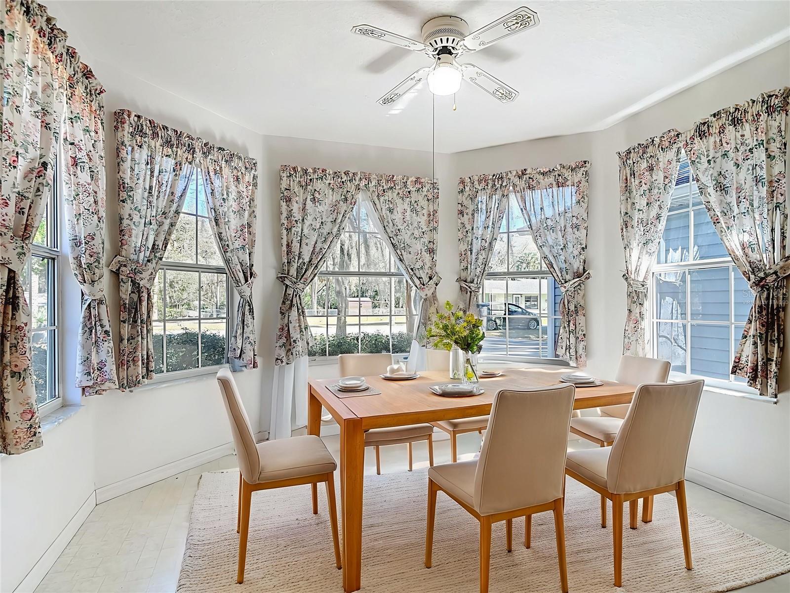 Image 13 of 63 For 1606 Center Street