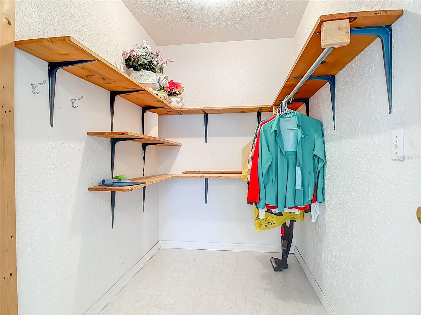 Image 38 of 63 For 1606 Center Street