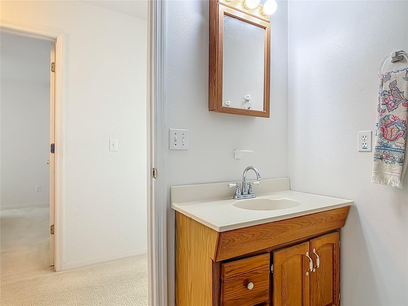 Image 46 of 63 For 1606 Center Street