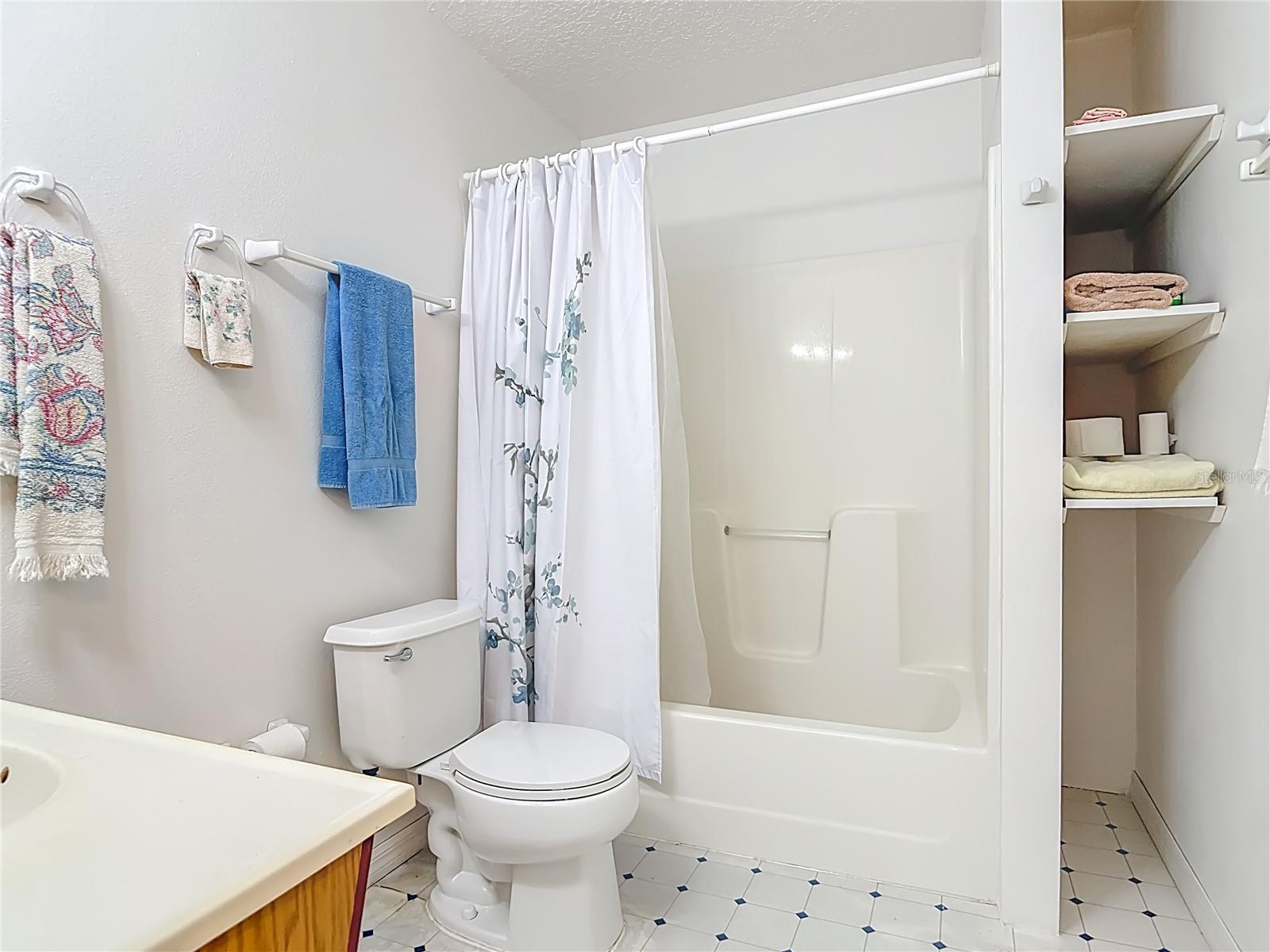 Image 47 of 63 For 1606 Center Street