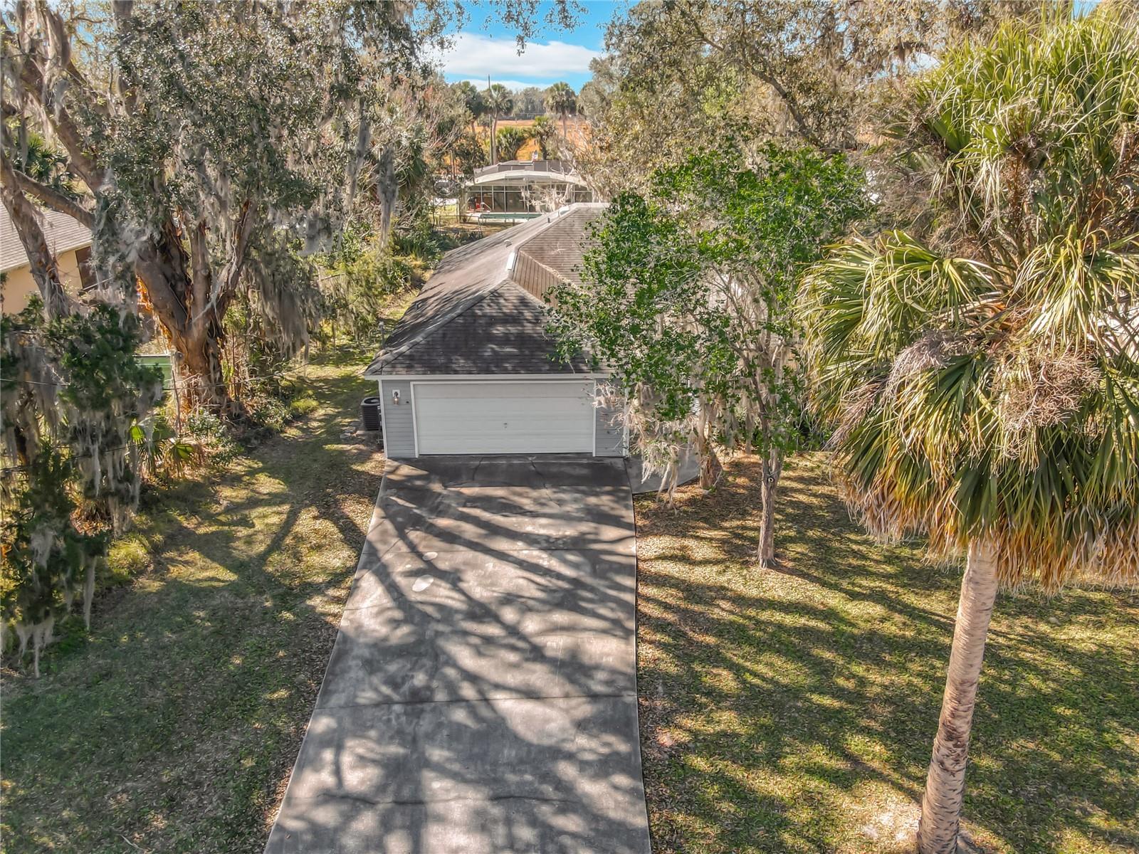 Image 9 of 63 For 1606 Center Street