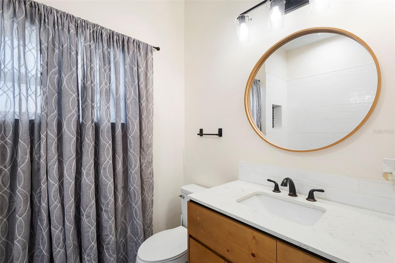 Image 15 of 24 For 104 Stone Street