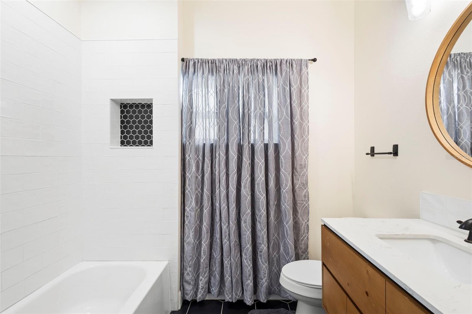 Image 16 of 24 For 104 Stone Street