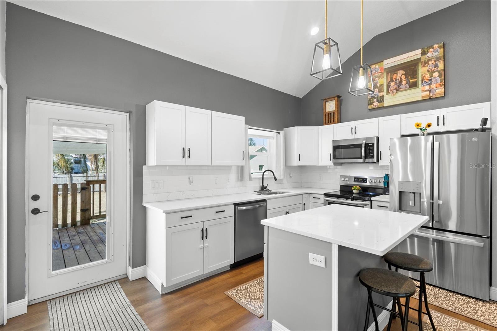 Image 18 of 24 For 104 Stone Street