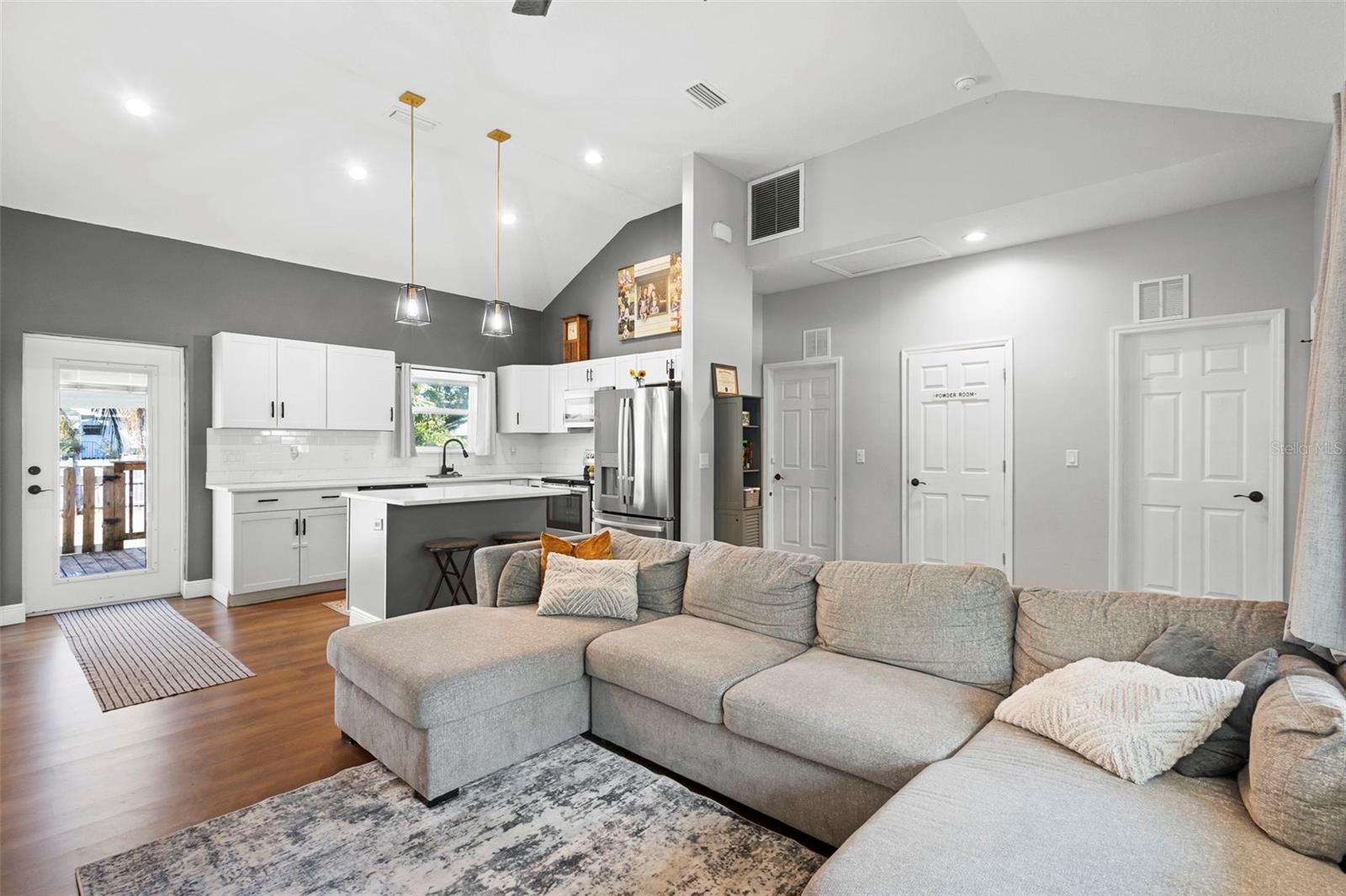 Image 2 of 24 For 104 Stone Street