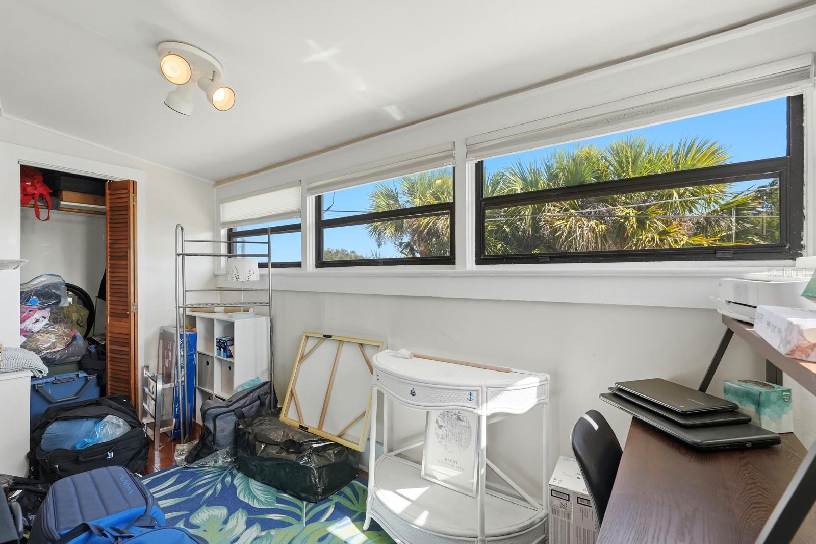 Image 22 of 42 For 7 Clarendon Court