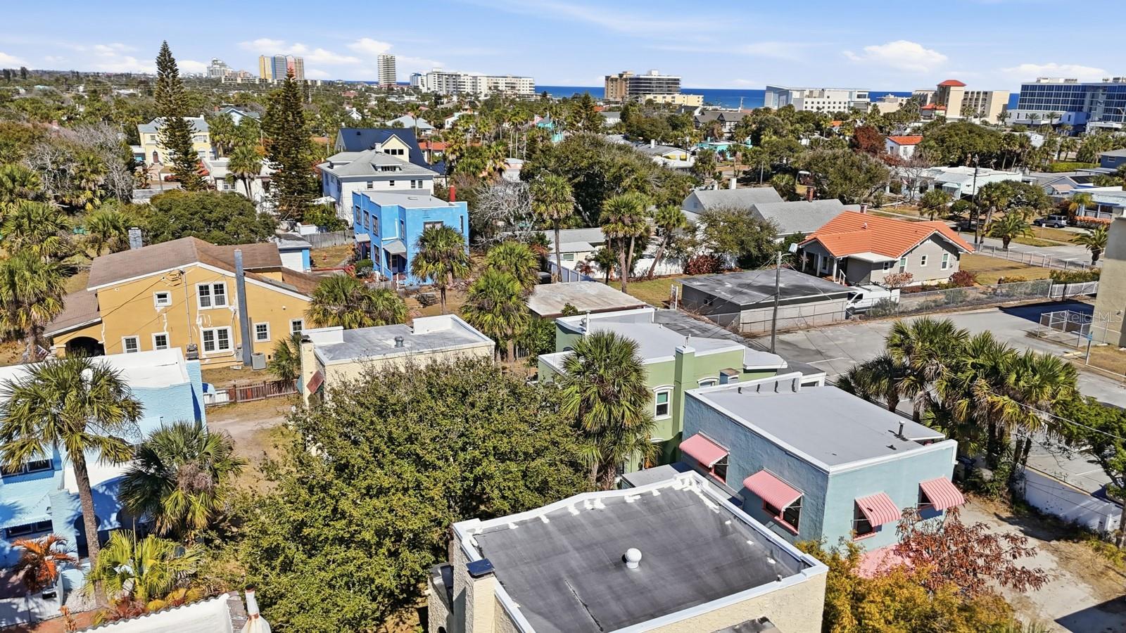 Image 30 of 42 For 7 Clarendon Court