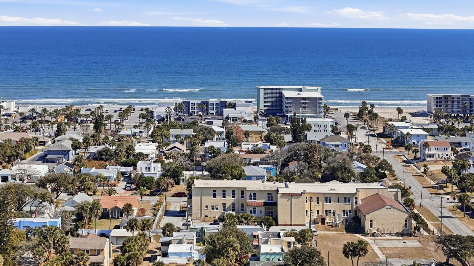 Image 36 of 42 For 7 Clarendon Court