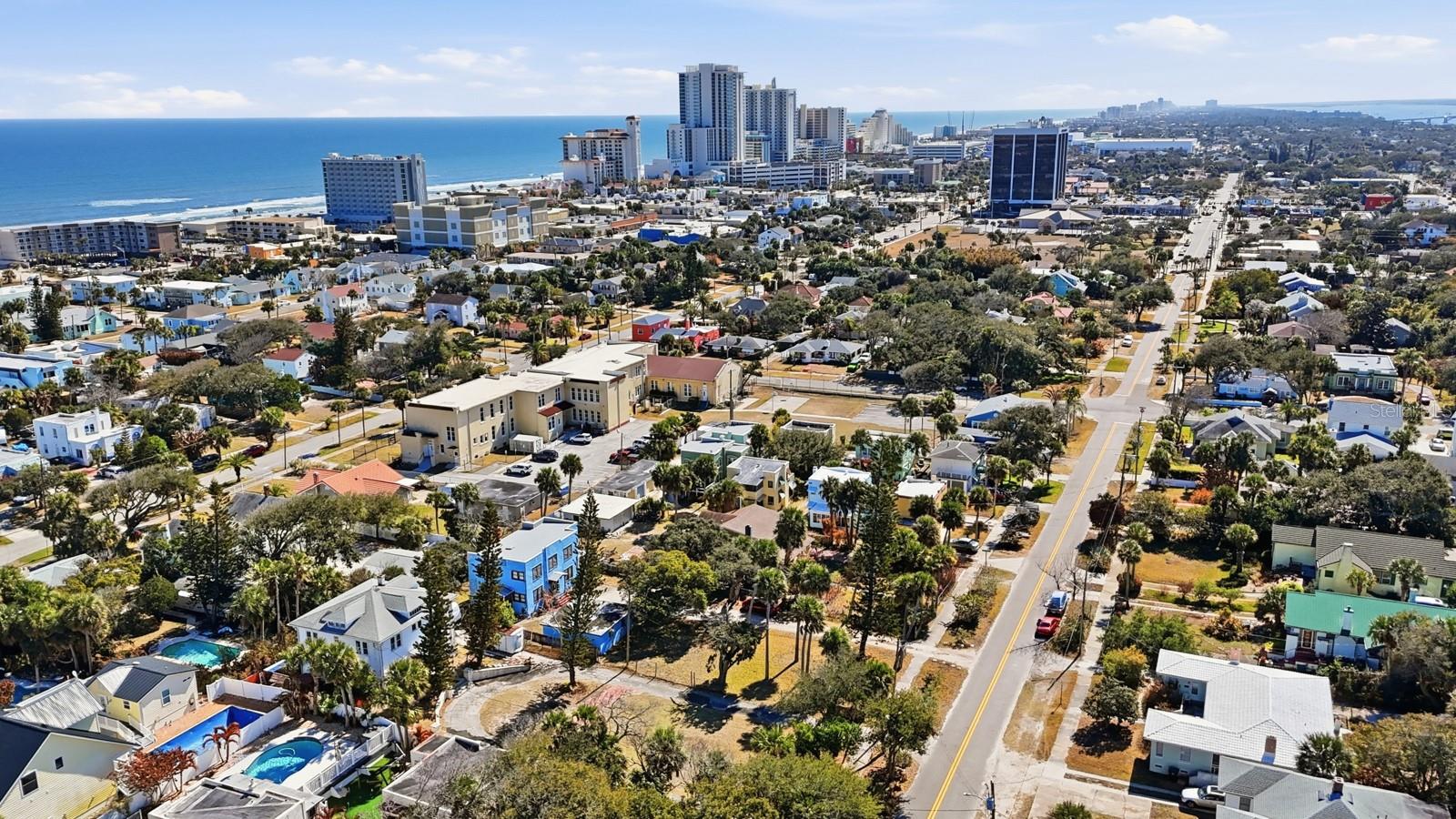 Image 39 of 42 For 7 Clarendon Court