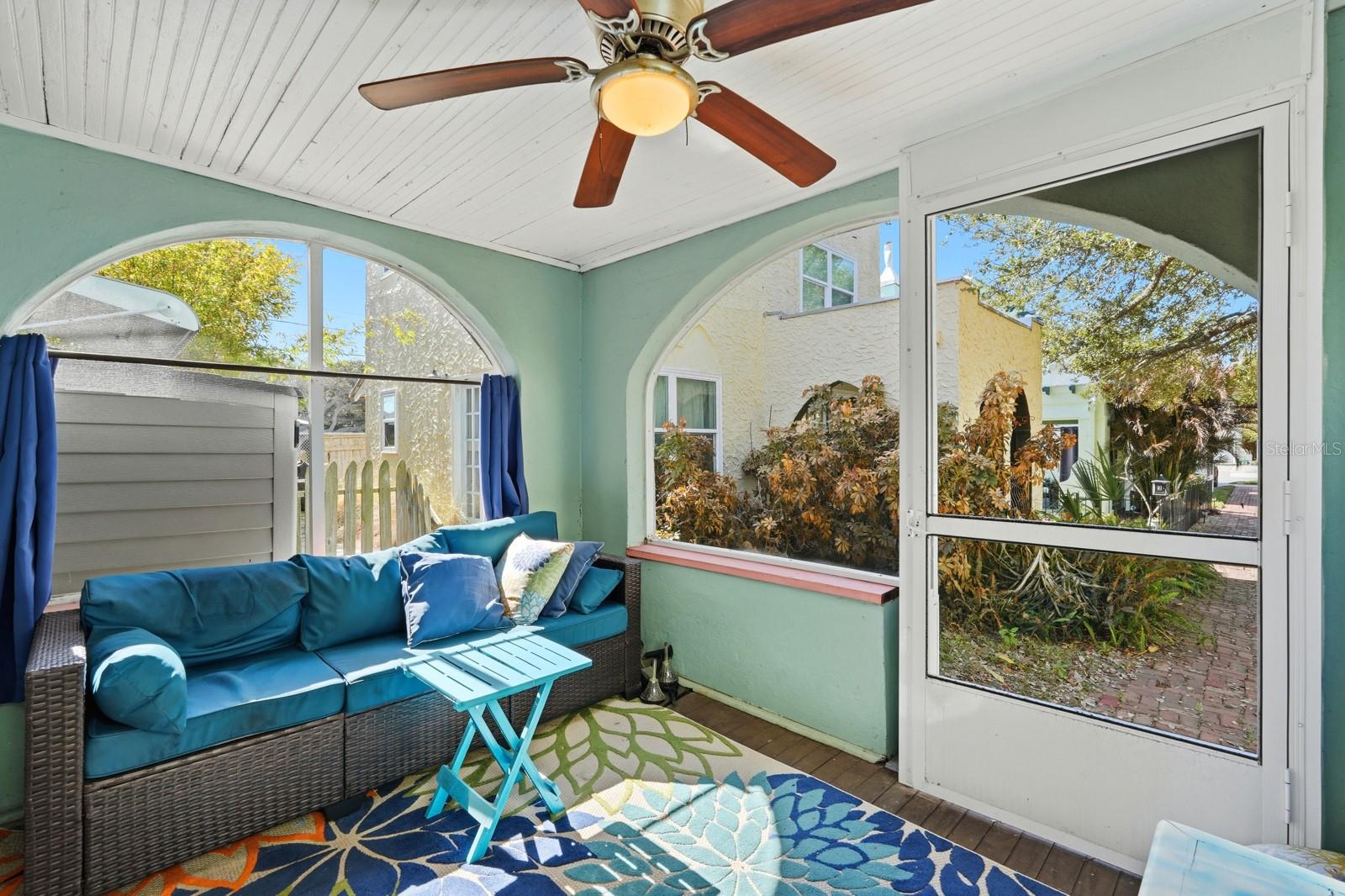 Image 8 of 42 For 7 Clarendon Court