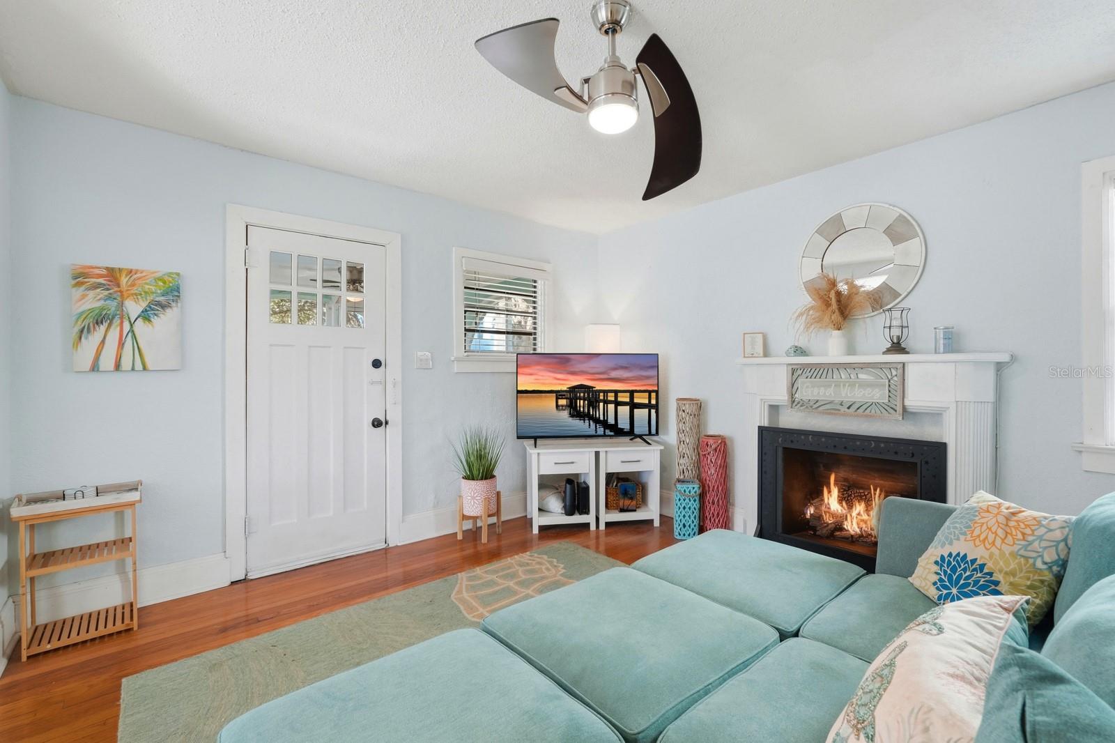 Image 9 of 42 For 7 Clarendon Court