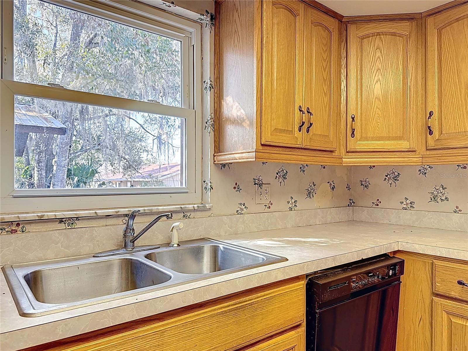 Image 19 of 65 For 5759 Lake Street