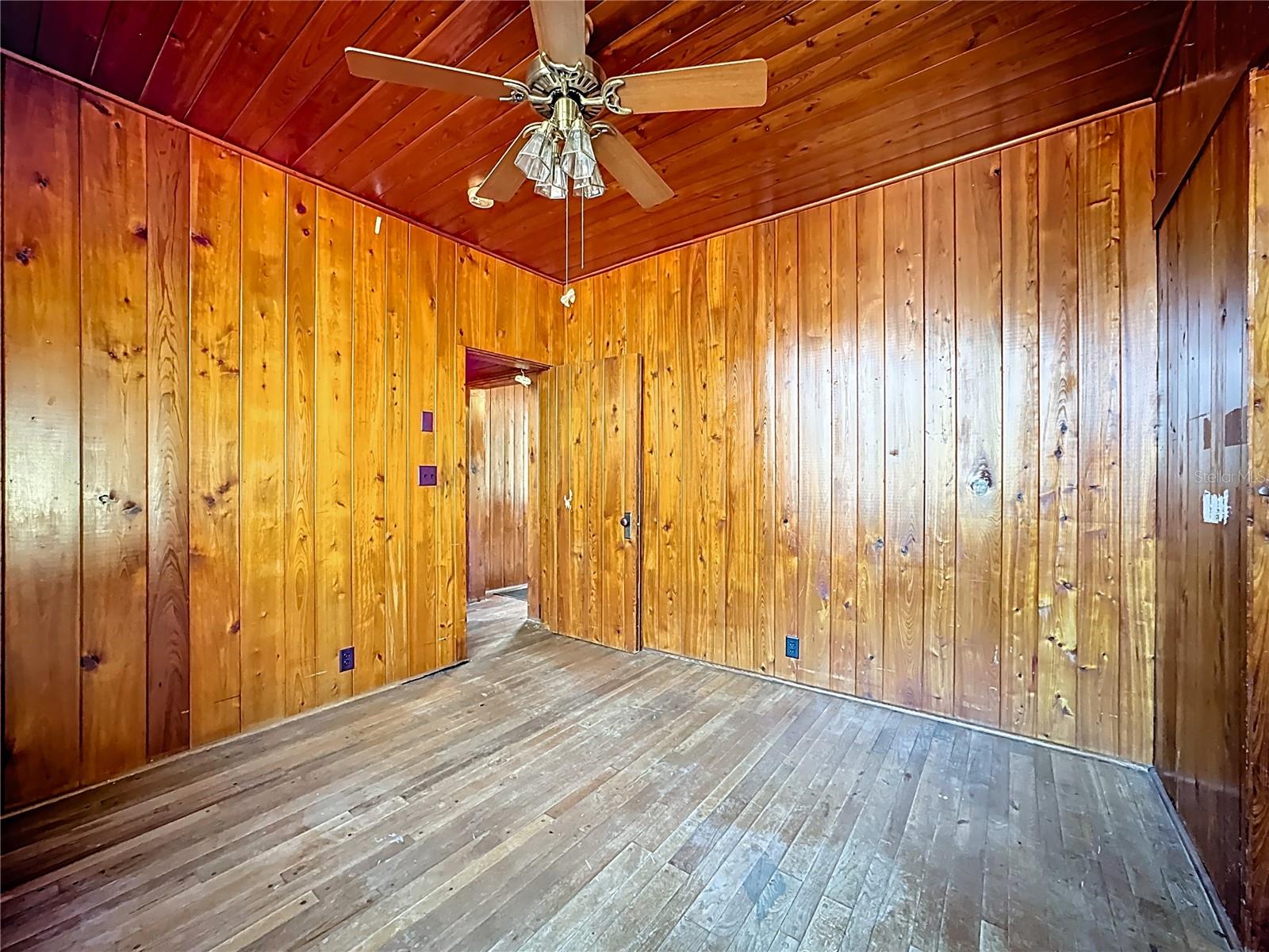 Image 28 of 65 For 5759 Lake Street