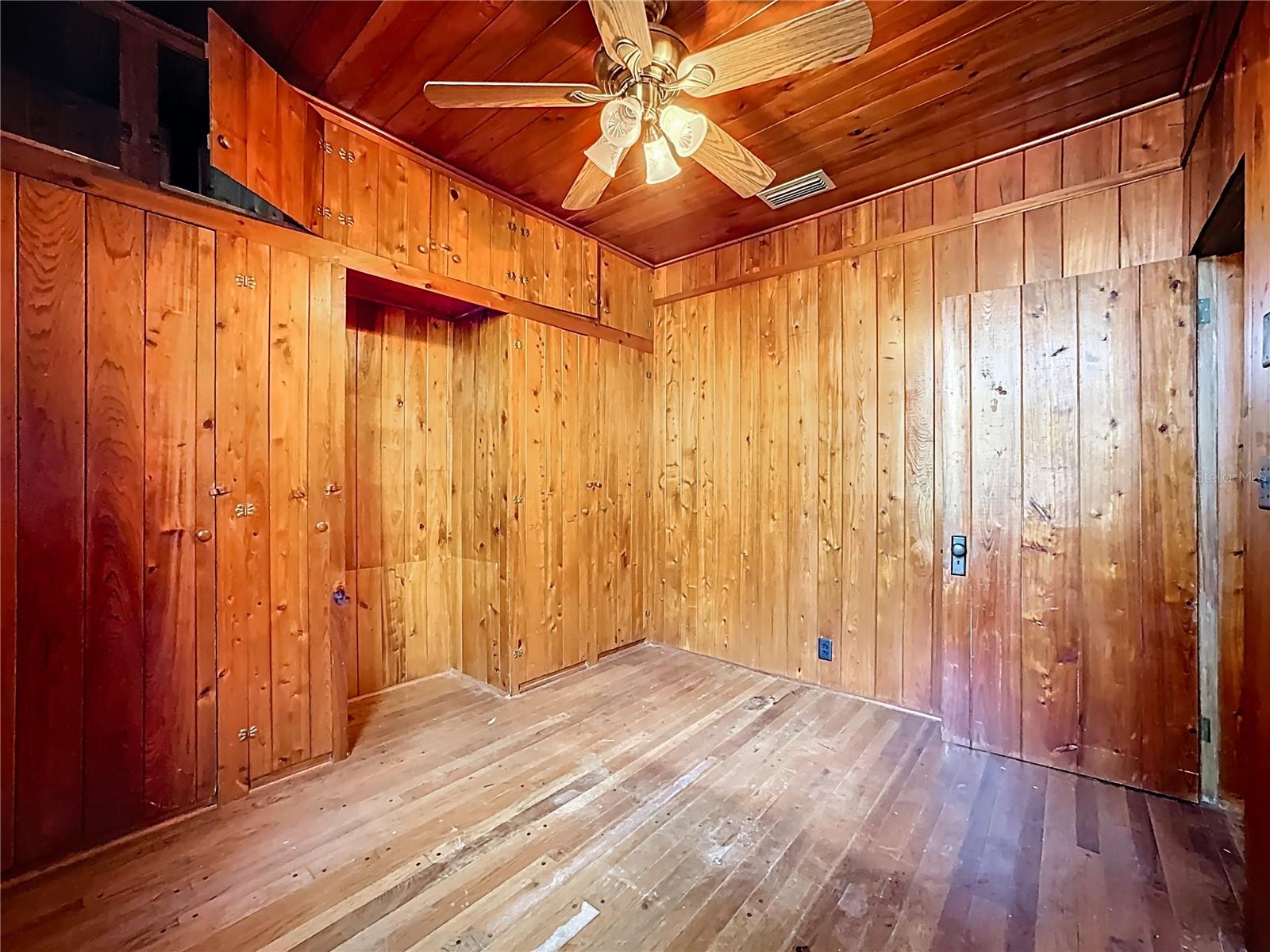 Image 29 of 65 For 5759 Lake Street