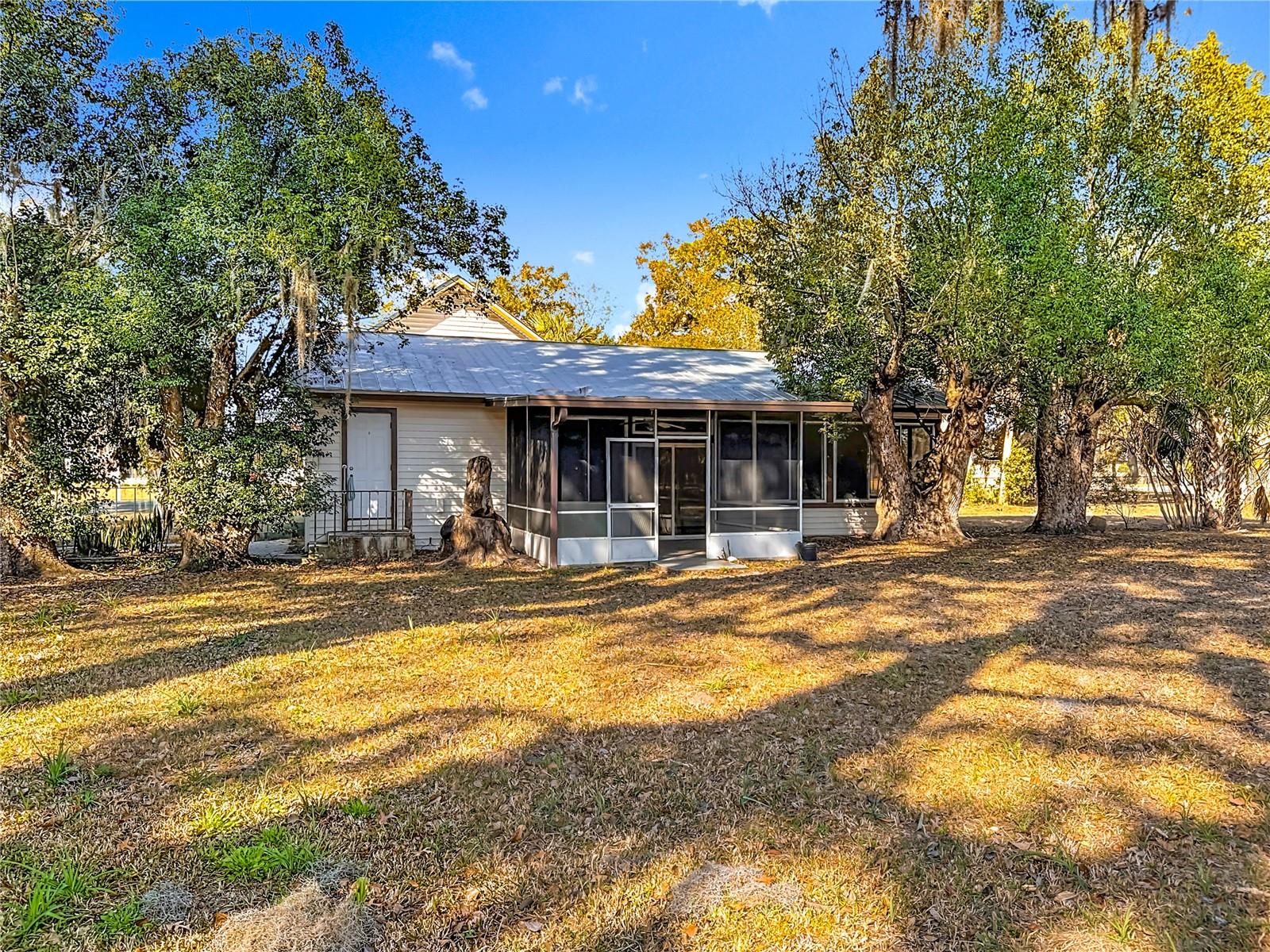 Image 5 of 65 For 5759 Lake Street