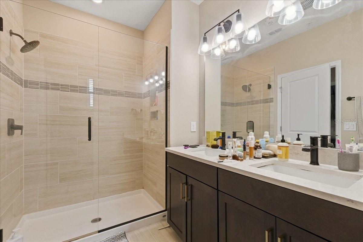 Image 21 of 30 For 14058 Frasier Street