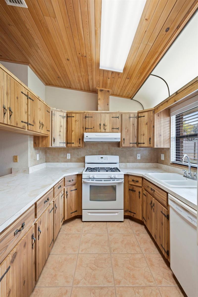 Image 19 of 46 For 4745 Grand Avenue