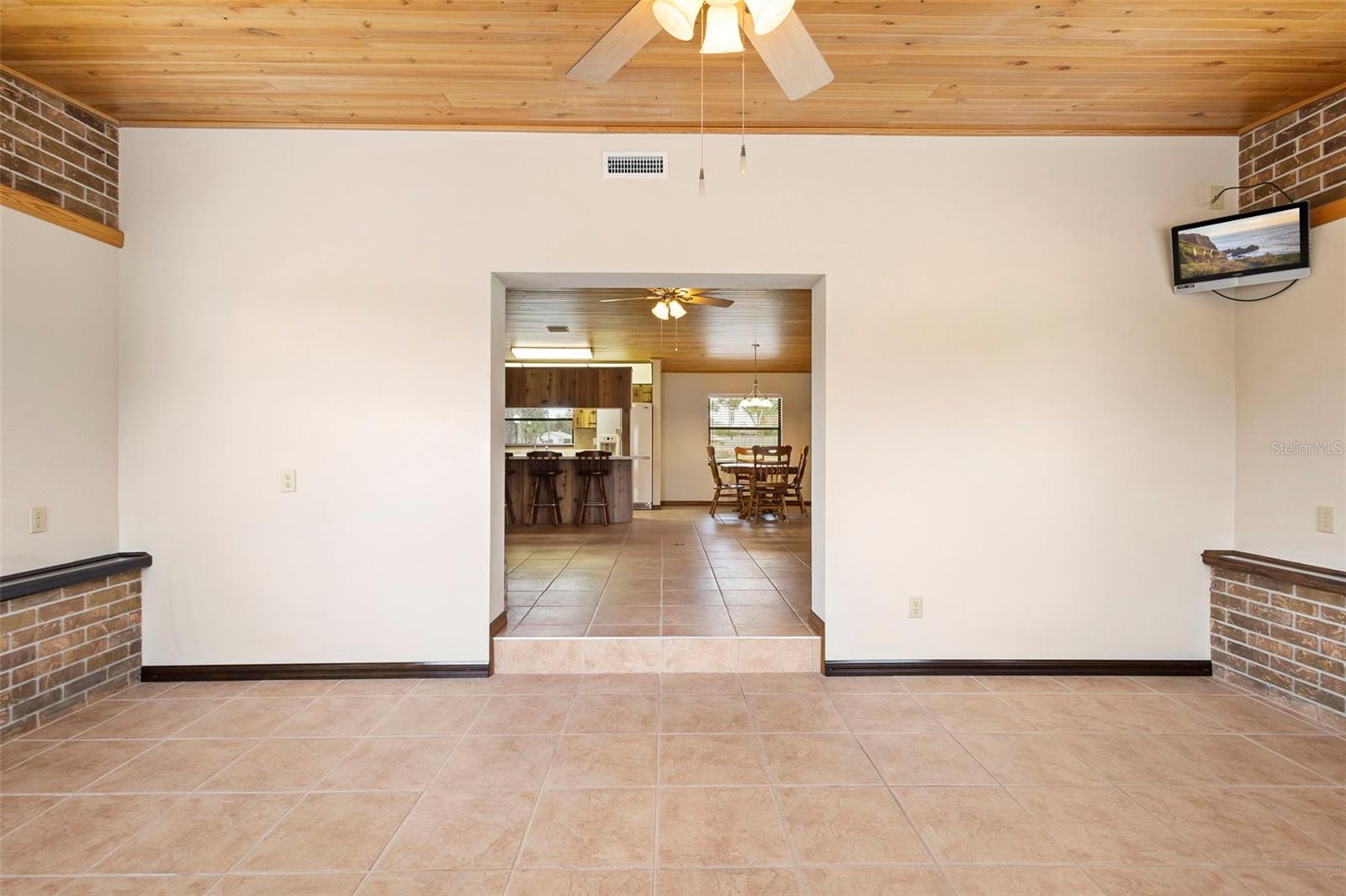 Image 29 of 46 For 4745 Grand Avenue