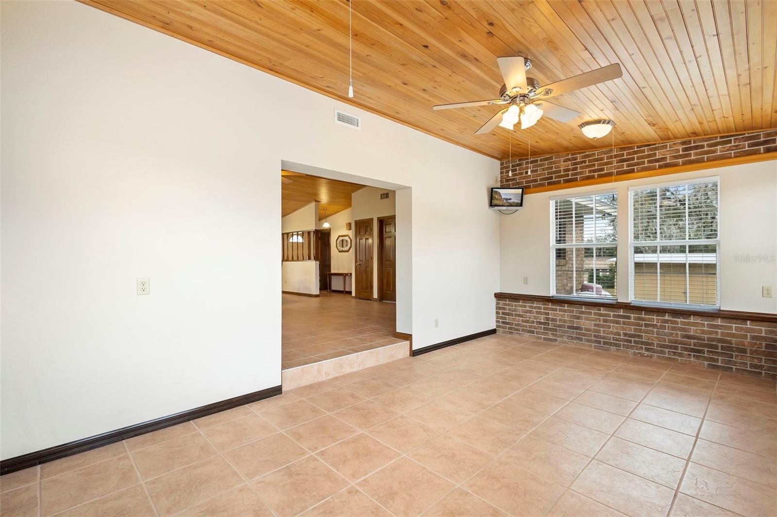 Image 38 of 46 For 4745 Grand Avenue