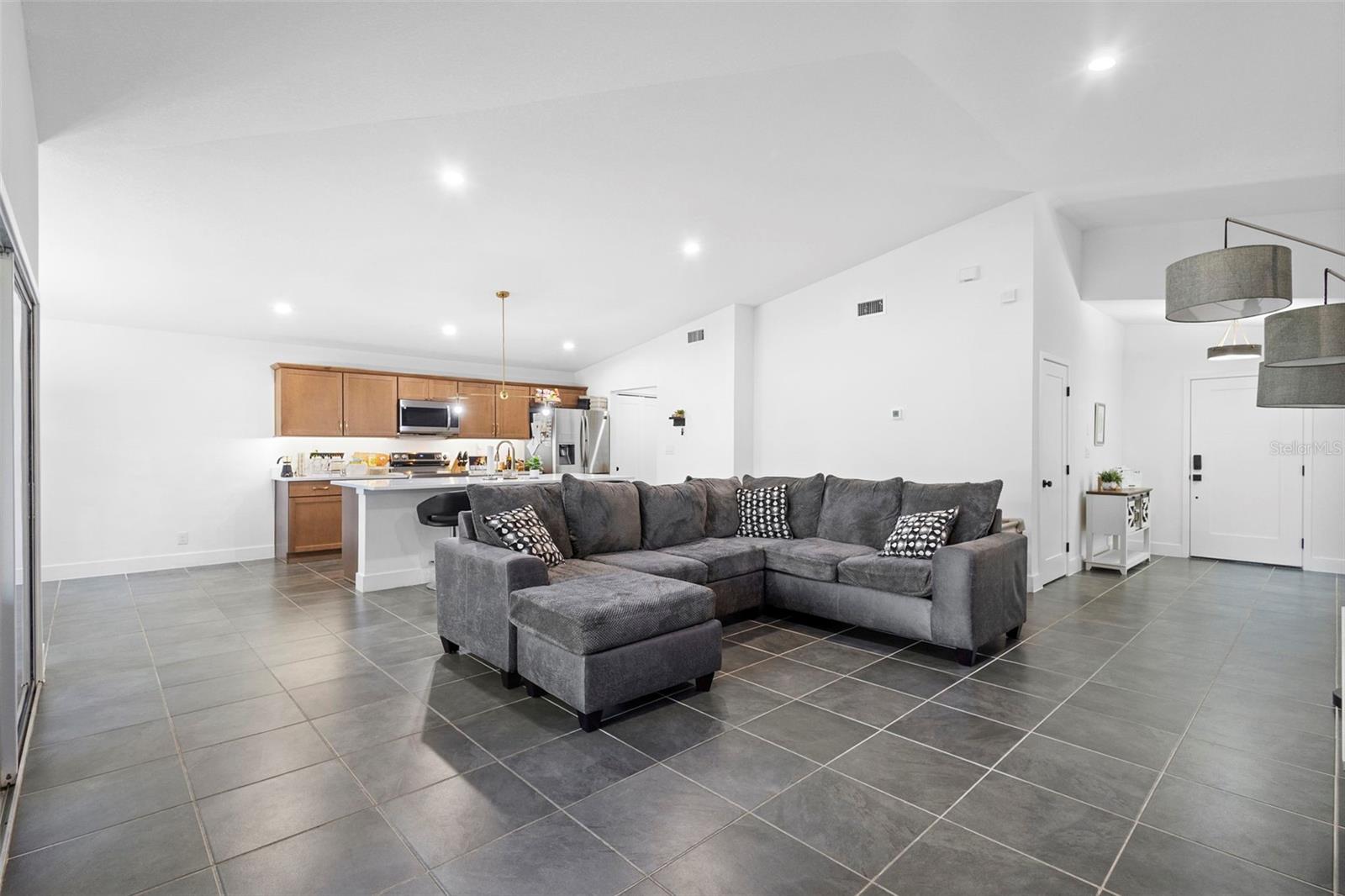 Image 17 of 35 For 1465 20th Street