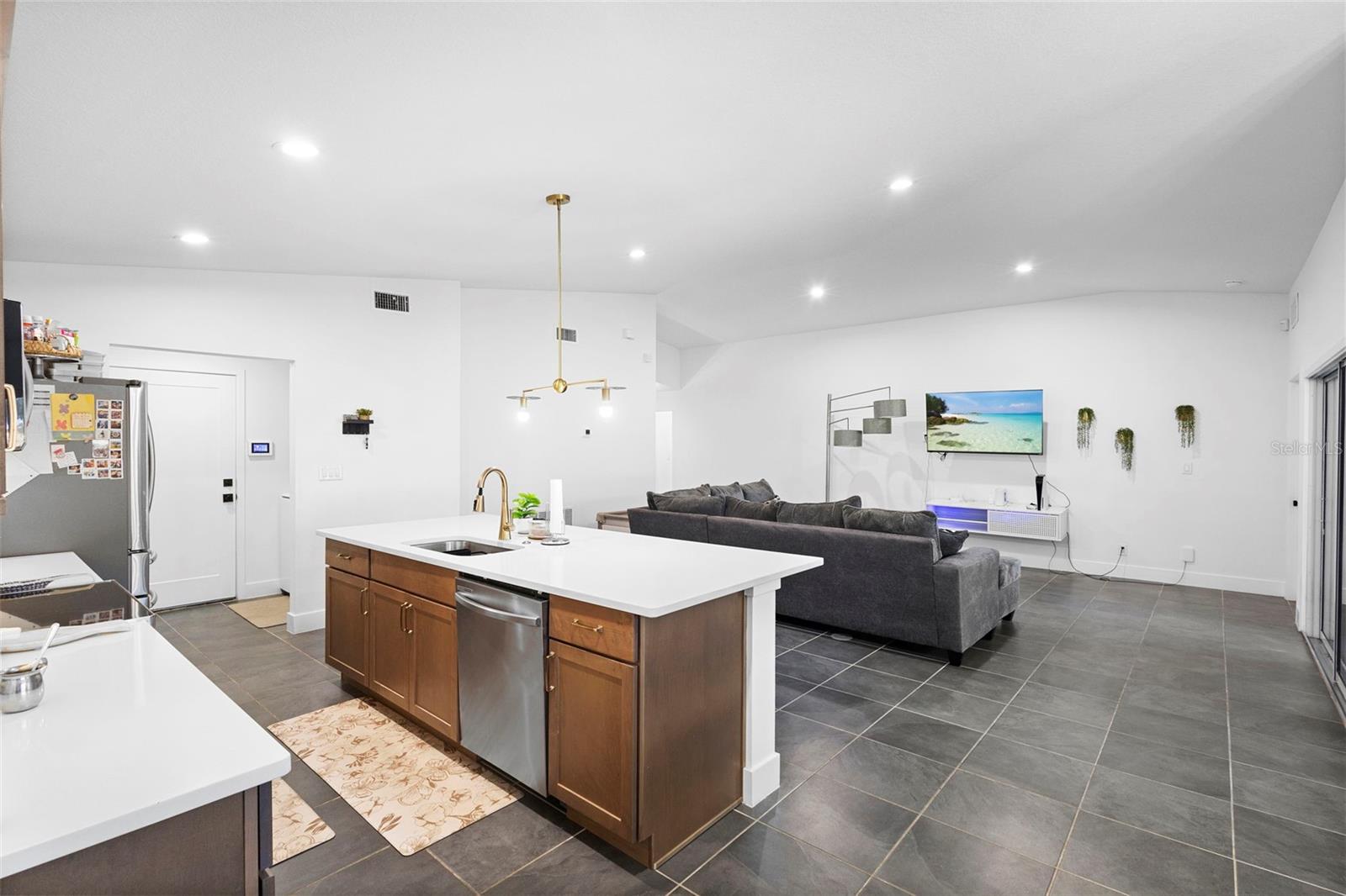 Image 21 of 35 For 1465 20th Street