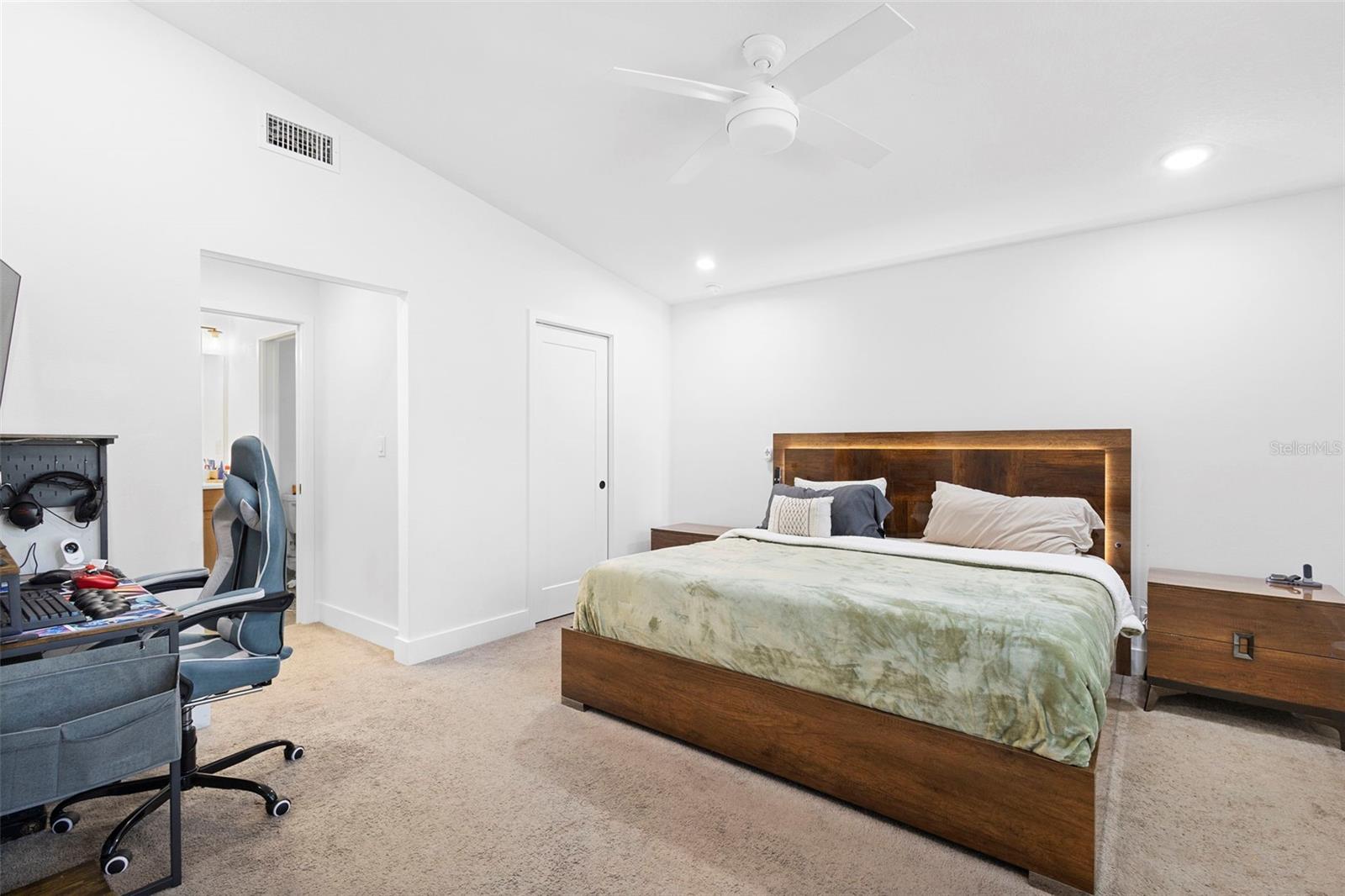 Image 24 of 35 For 1465 20th Street