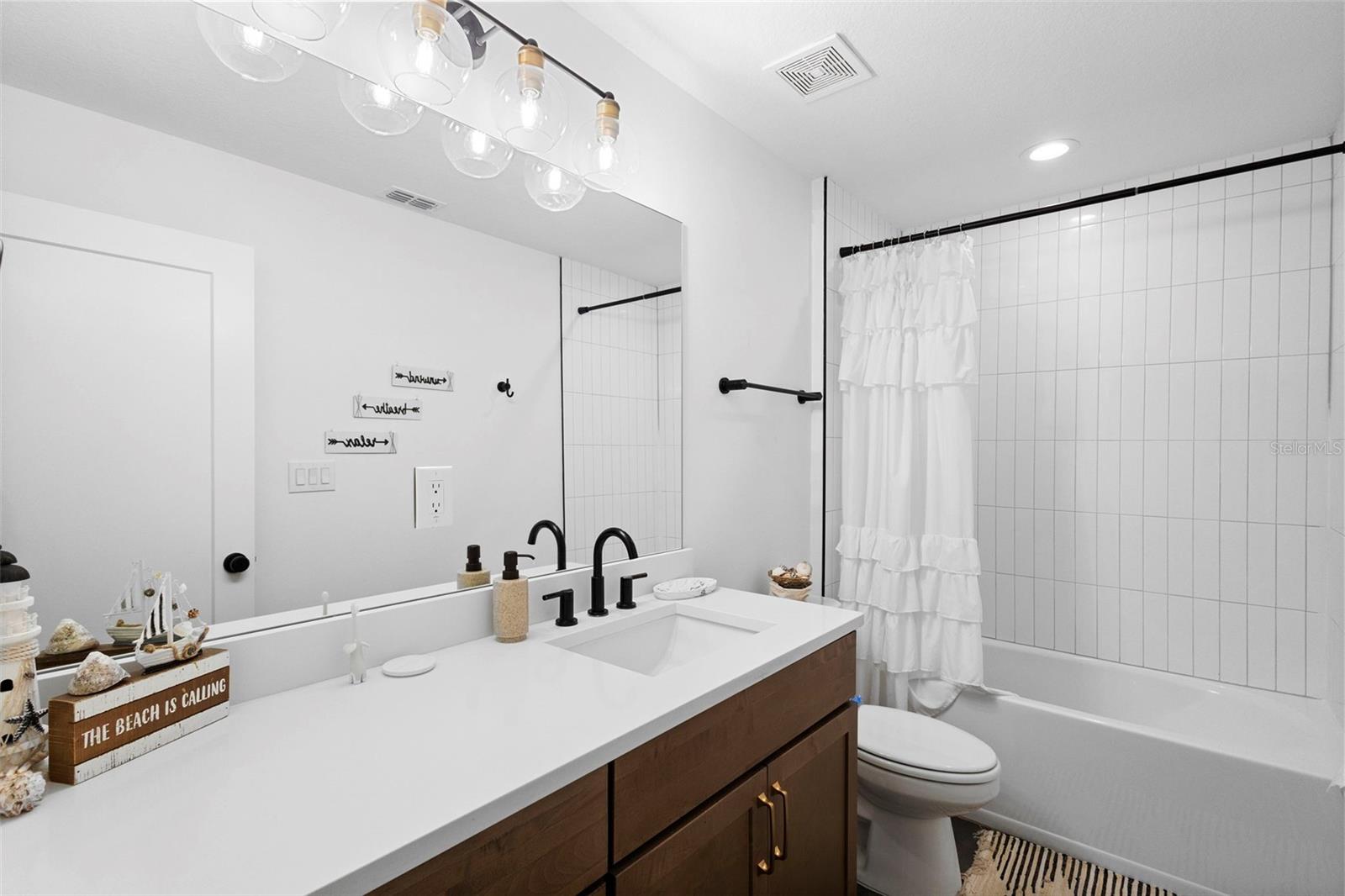 Image 28 of 35 For 1465 20th Street