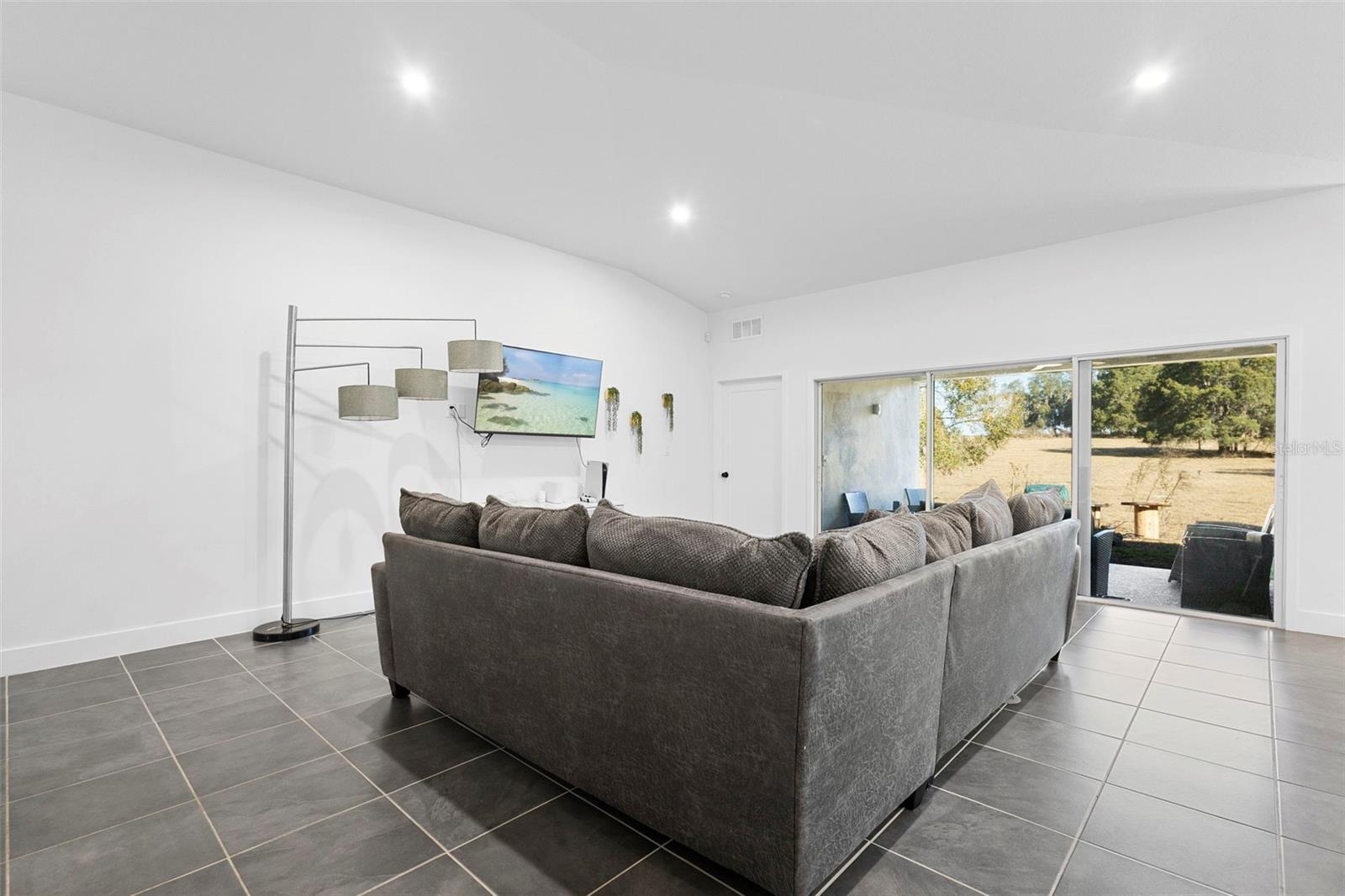 Image 7 of 35 For 1465 20th Street