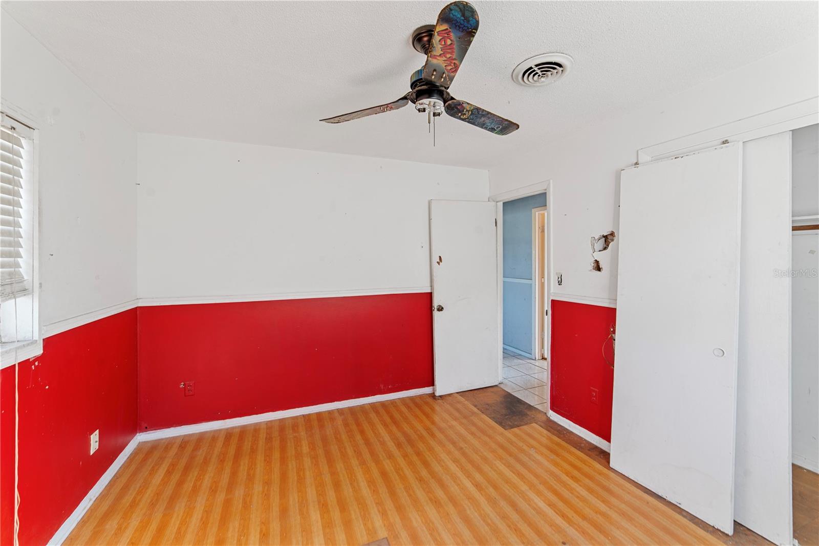 Image 11 of 37 For 937 Barbados Avenue