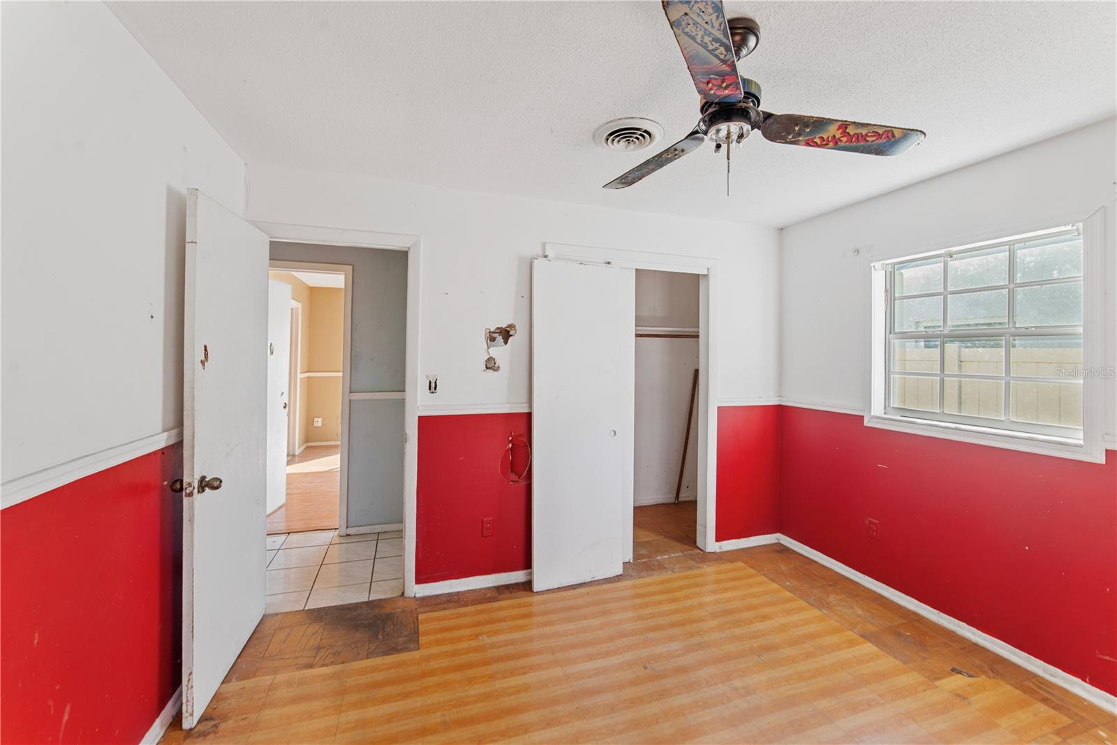 Image 21 of 37 For 937 Barbados Avenue