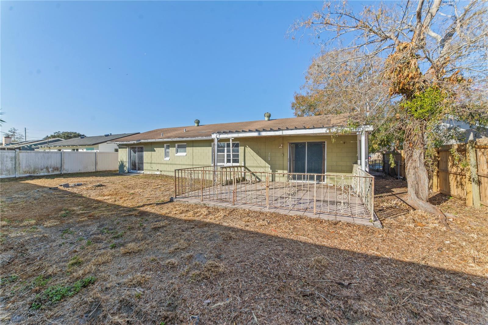 Image 36 of 37 For 937 Barbados Avenue