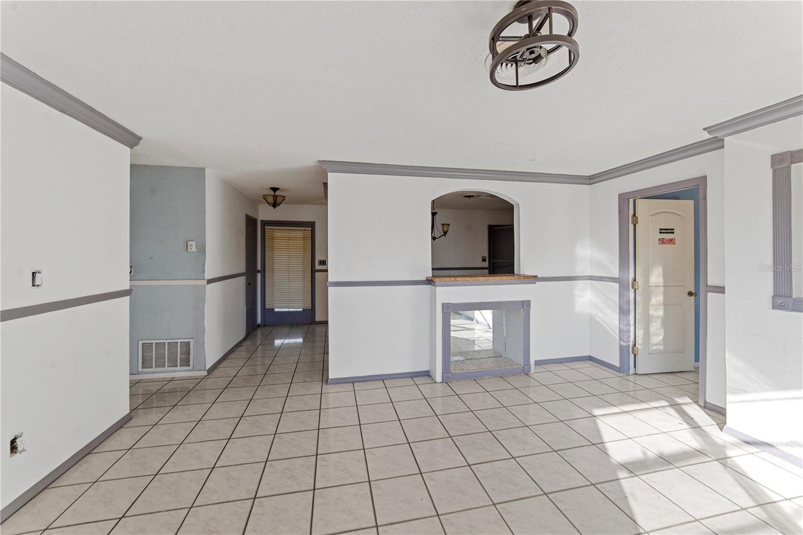 Image 7 of 37 For 937 Barbados Avenue