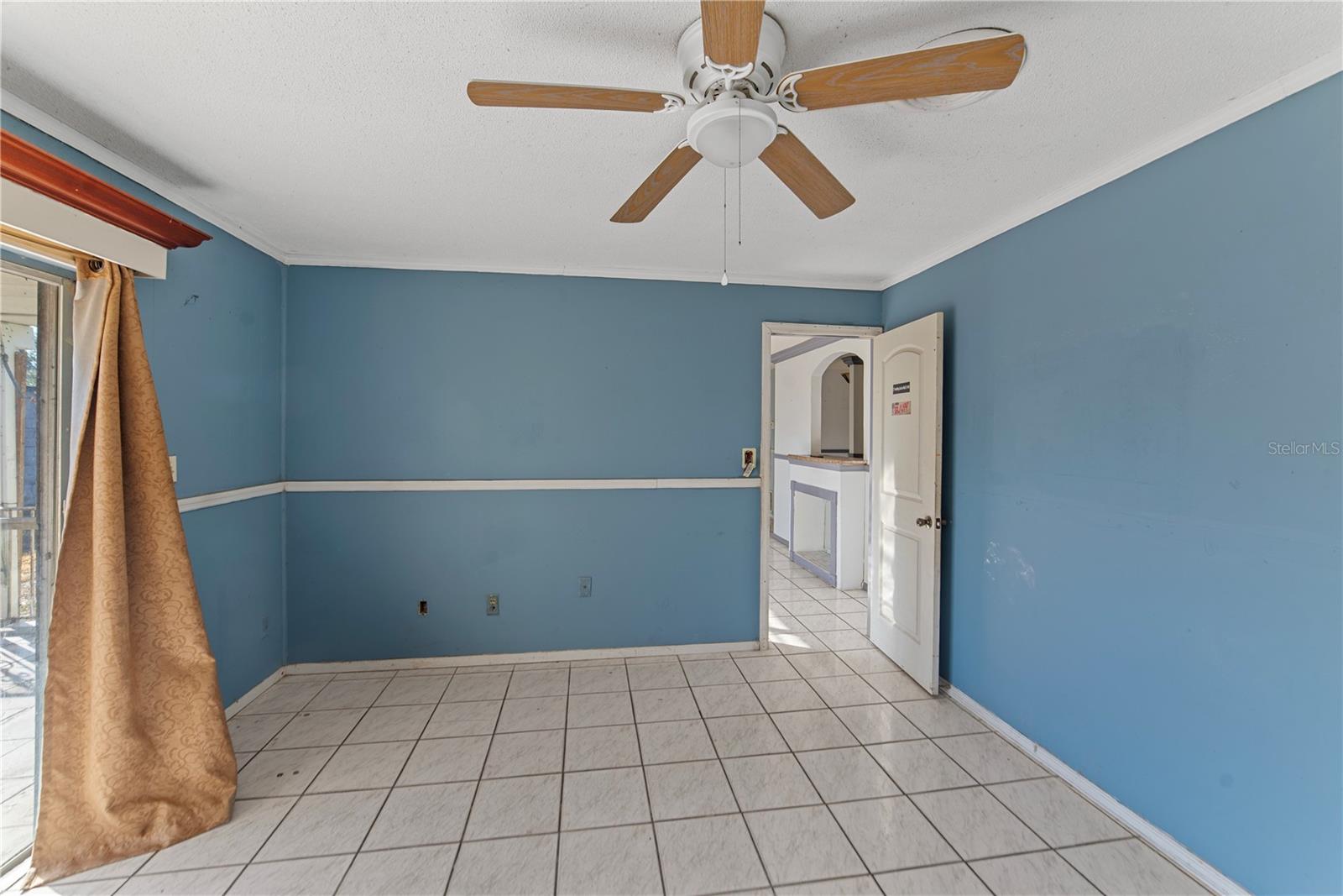 Image 9 of 37 For 937 Barbados Avenue