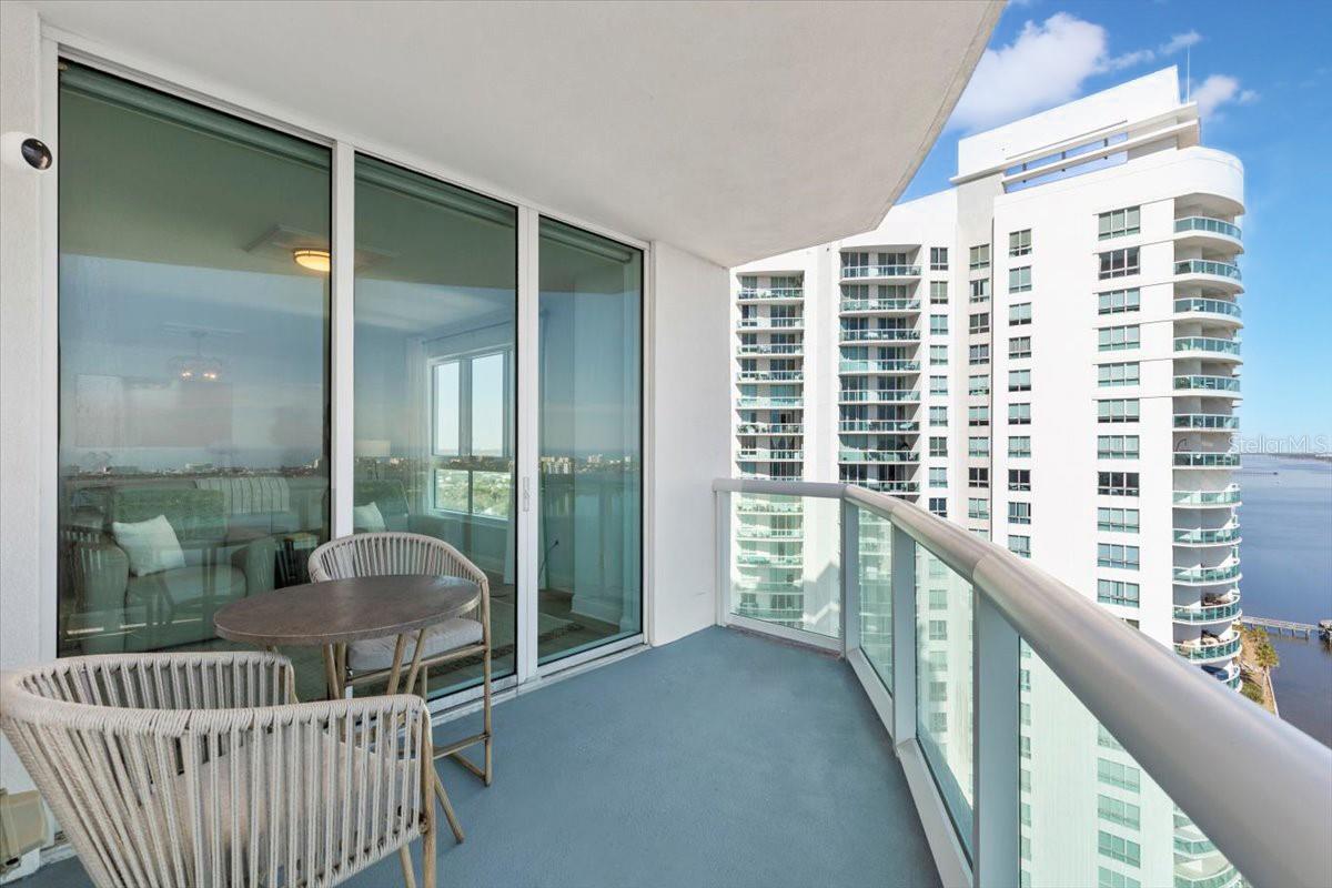 Image 12 of 73 For 231 Riverside Drive 2002