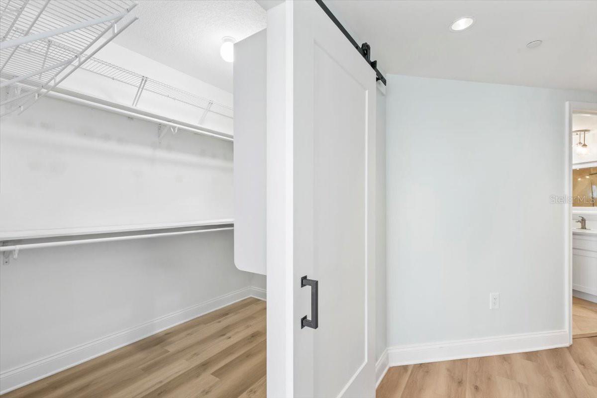 Image 23 of 73 For 231 Riverside Drive 2002