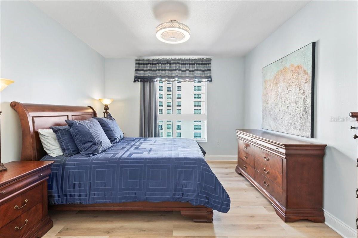 Image 28 of 73 For 231 Riverside Drive 2002