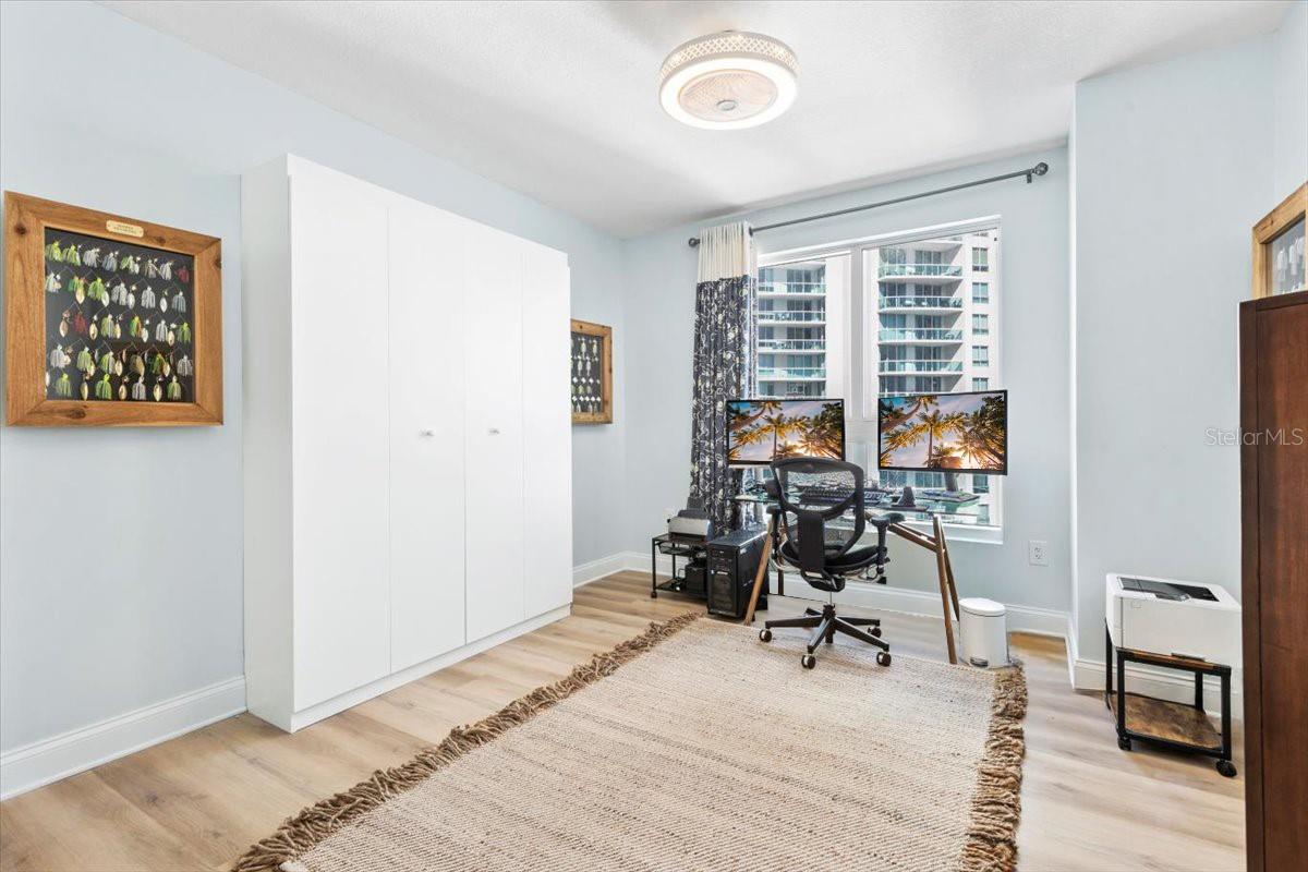 Image 32 of 73 For 231 Riverside Drive 2002