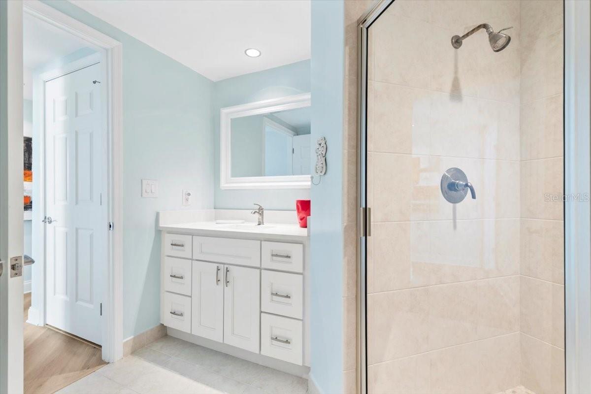 Image 35 of 73 For 231 Riverside Drive 2002