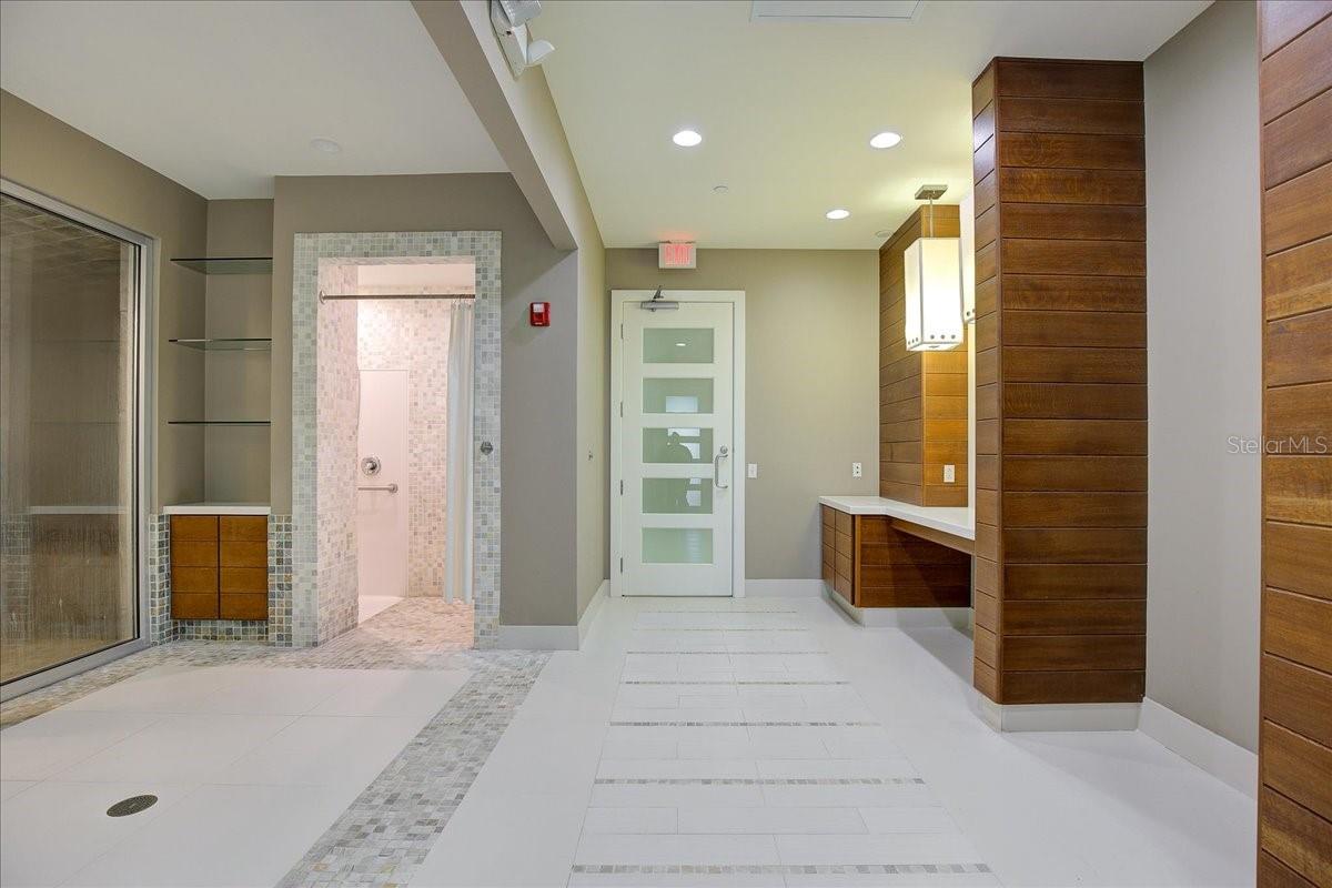 Image 51 of 73 For 231 Riverside Drive 2002