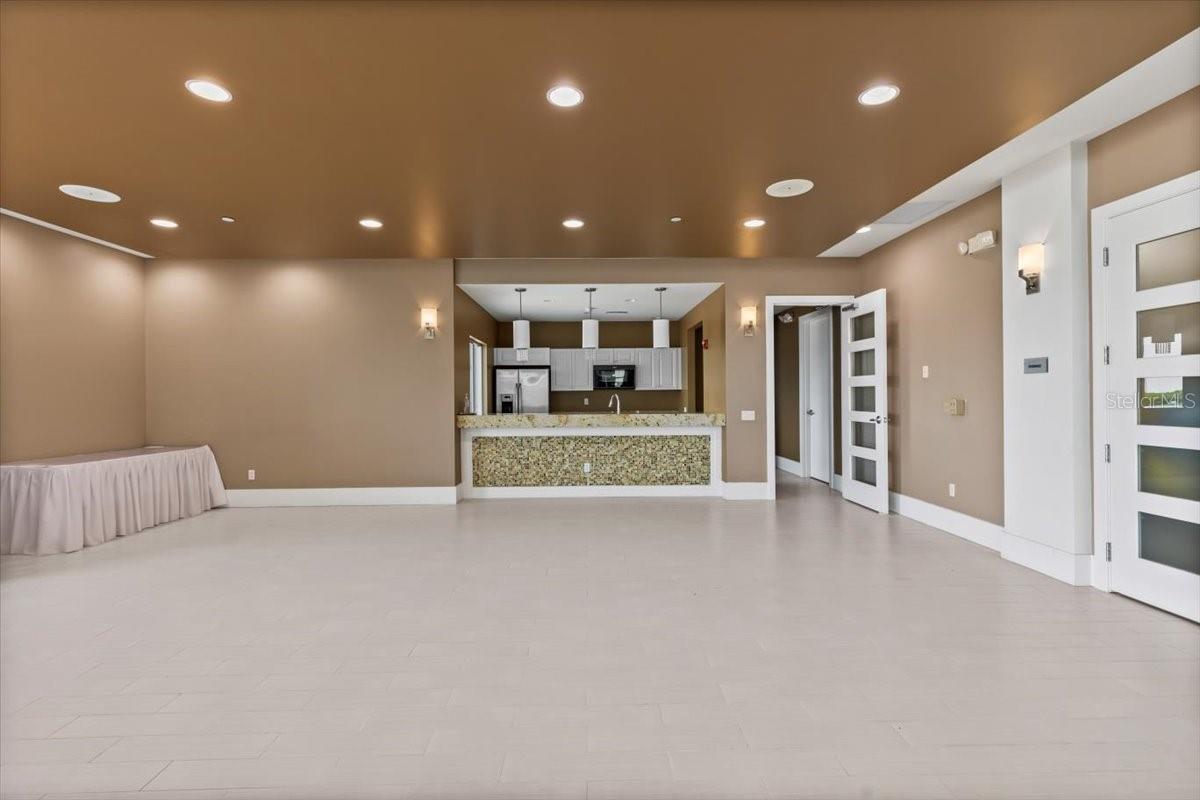 Image 59 of 73 For 231 Riverside Drive 2002