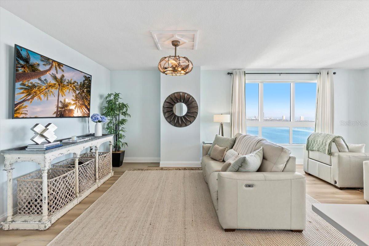 Image 6 of 73 For 231 Riverside Drive 2002