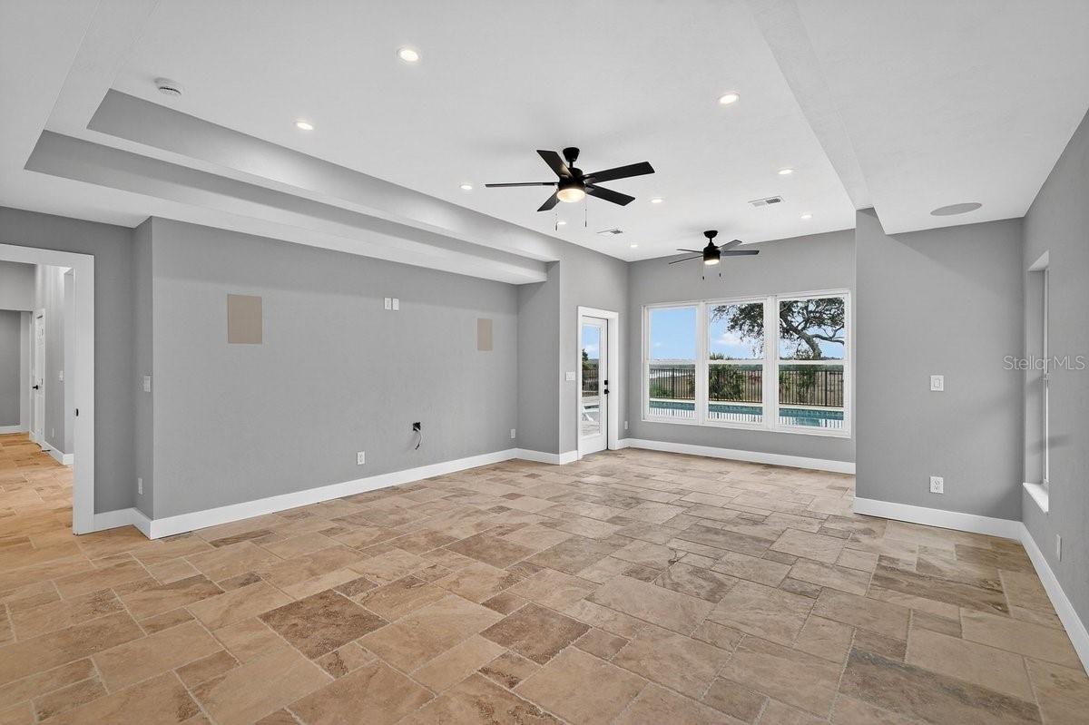 Image 10 of 68 For 720 Pringle Road