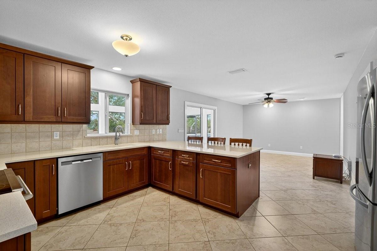 Image 46 of 68 For 720 Pringle Road